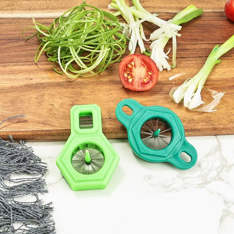 Kitchen Gadgets Wirecutter - Obcinacz do cebuli ze stali nierdzewnej